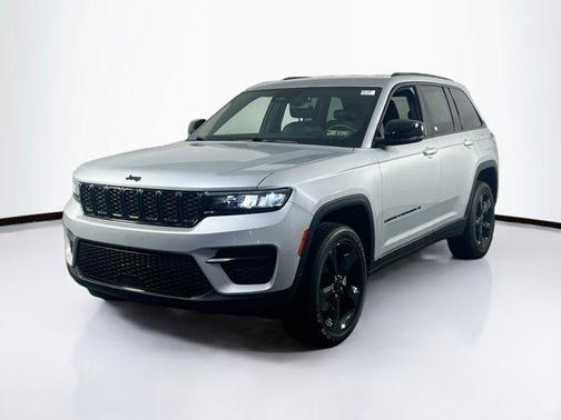 2022 Jeep Grand Cherokee Altitude