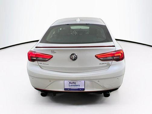 2018 Buick Regal Sportback Essence