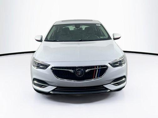 2018 Buick Regal Sportback Essence