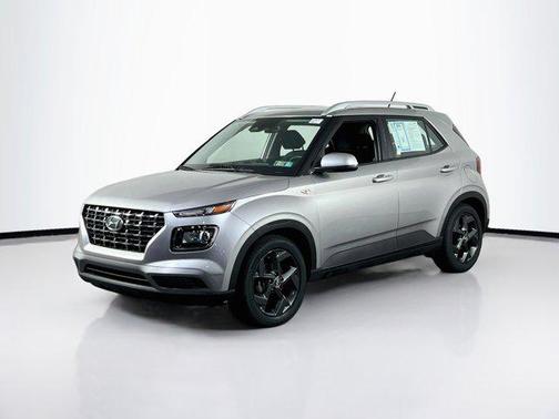 Shimmering Silver 2023 Hyundai VENUE SEL