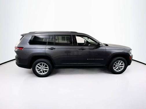 Baltic Gray Metallic Clearcoat 2023 Jeep Grand Cherokee L Laredo
