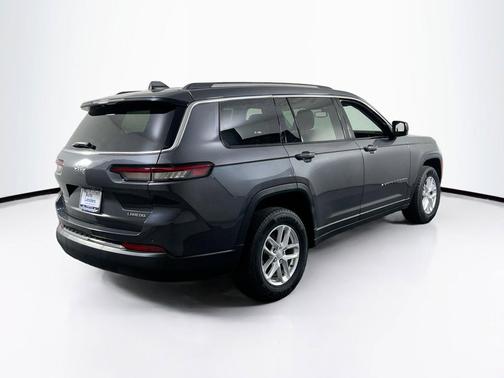 Baltic Gray Metallic Clearcoat 2023 Jeep Grand Cherokee L Laredo