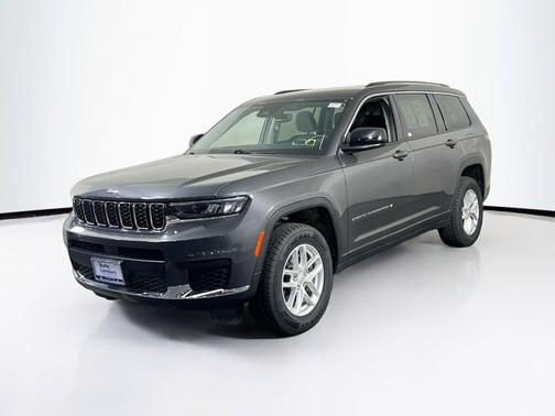 Baltic Gray Metallic Clearcoat 2023 Jeep Grand Cherokee L Laredo