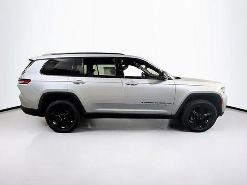 Silver Zynith 2023 Jeep Grand Cherokee L Altitude