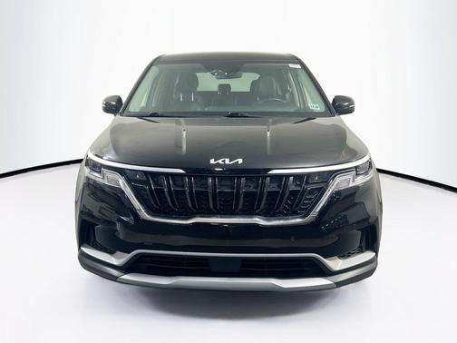 Aurora Black Pearl 2024 Kia Carnival EX
