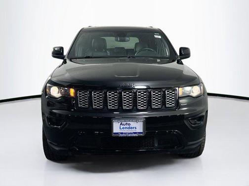 2022 Jeep Grand Cherokee Laredo