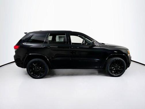 2022 Jeep Grand Cherokee Laredo