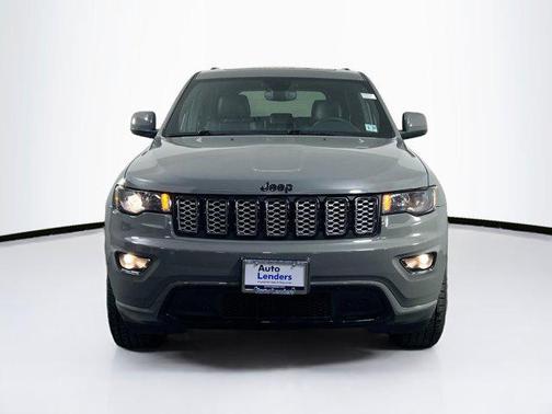 2022 Jeep Grand Cherokee Laredo