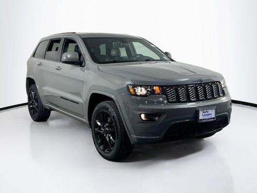 2022 Jeep Grand Cherokee Laredo