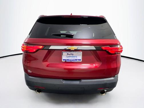 Radiant Red Tintcoat 2023 Chevrolet Traverse LT Cloth