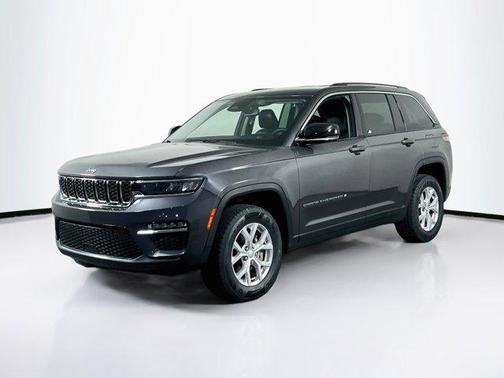 Baltic Gray Metallic Clearcoat 2023 Jeep Grand Cherokee Limited