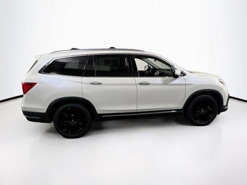 2019 Honda Pilot Touring 8-Passenger