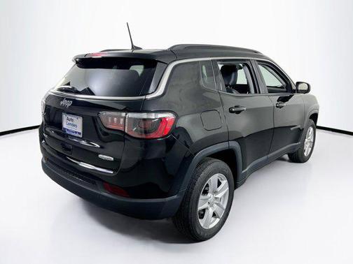 Diamond Black Crystal Pearlcoat 2022 Jeep Compass Latitude