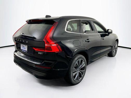 2022 Volvo XC60 B5 Momentum