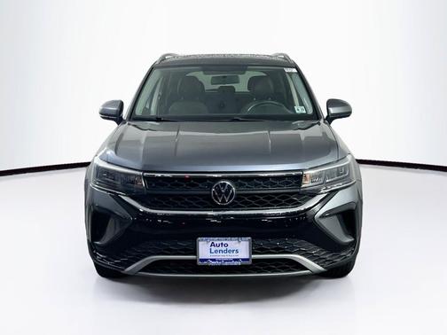 Platinum Gray Metallic 2022 Volkswagen Taos 1.5T SE