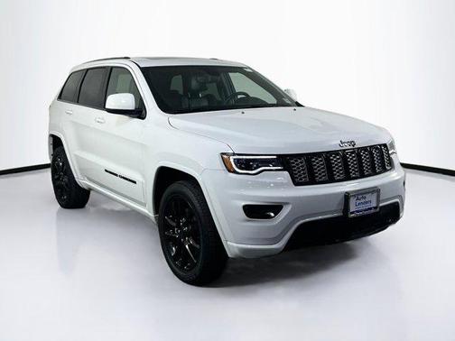 2022 Jeep Grand Cherokee Laredo
