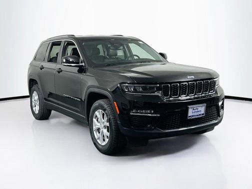 Diamond Black Crystal Pearlcoat 2023 Jeep Grand Cherokee Limited