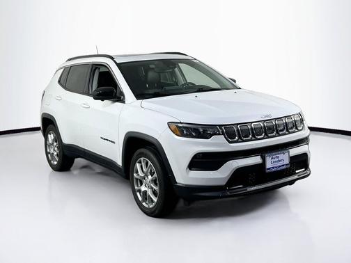 Bright White Clearcoat 2022 Jeep Compass Latitude Lux
