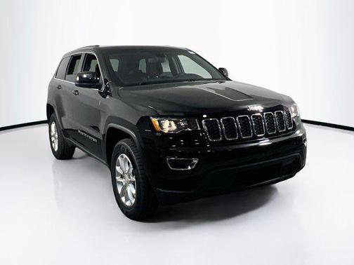 2022 Jeep Grand Cherokee Laredo