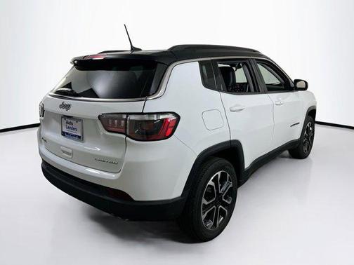 Bright White Clearcoat 2022 Jeep Compass Limited