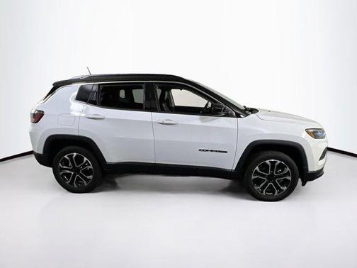 Bright White Clearcoat 2022 Jeep Compass Limited