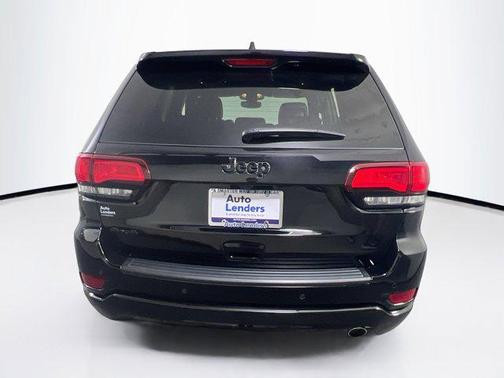 2022 Jeep Grand Cherokee Laredo