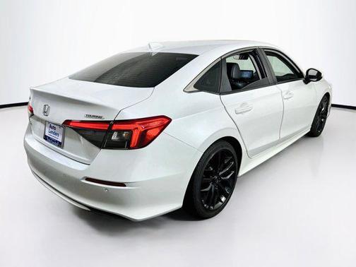 Platinum White Pearl 2022 Honda Civic Touring