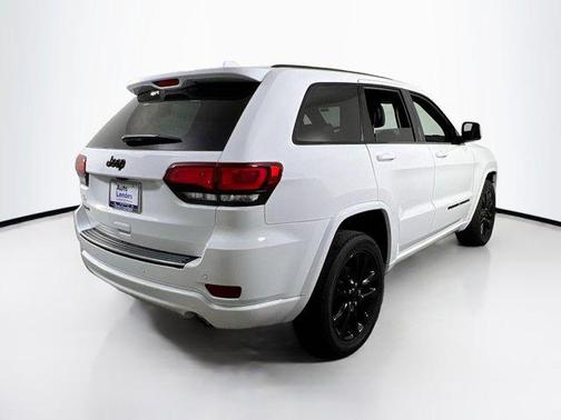 2022 Jeep Grand Cherokee Laredo