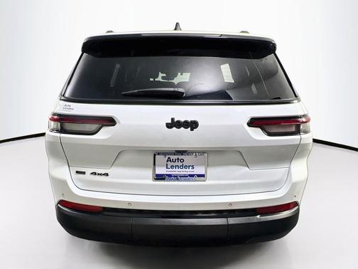 Bright White Clearcoat 2023 Jeep Grand Cherokee L Altitude