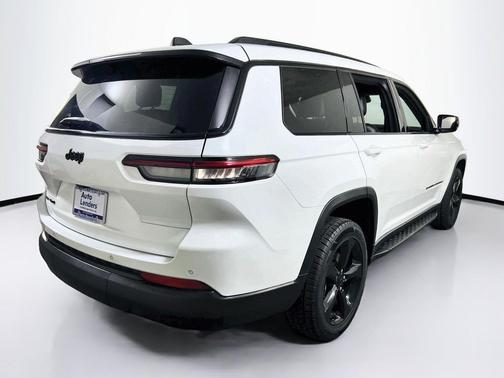 Bright White Clearcoat 2023 Jeep Grand Cherokee L Altitude