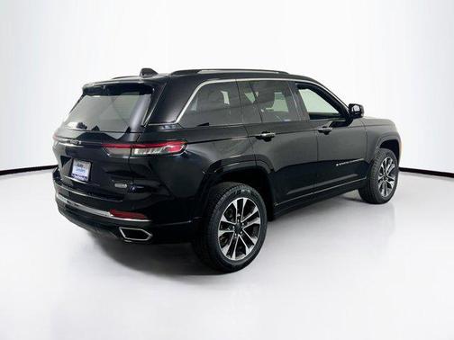 2022 Jeep Grand Cherokee Overland