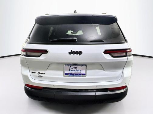 Bright White Clearcoat 2023 Jeep Grand Cherokee L Altitude