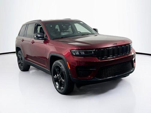 Velvet Red Pearlcoat 2023 Jeep Grand Cherokee Altitude