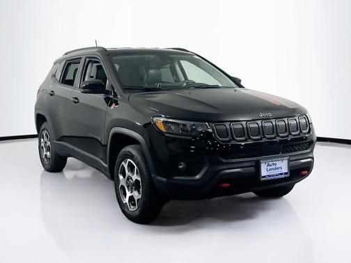 Diamond Black Crystal Pearlcoat 2022 Jeep Compass Trailhawk