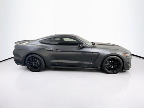 2017 Ford Shelby GT350 Base