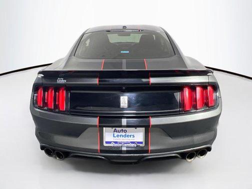2017 Ford Shelby GT350 Base