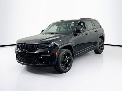 Diamond Black Crystal Pearlcoat 2023 Jeep Grand Cherokee Limited