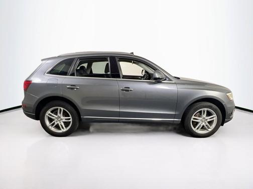 Monsoon Gray Metallic 2017 Audi Q5 2.0T Premium Plus