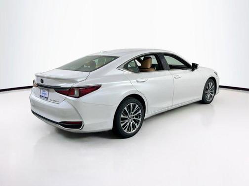 2021 Lexus ES 250 Base