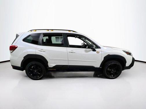 Crystal White Pearl 2023 Subaru Forester Wilderness