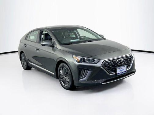 2022 Hyundai IONIQ Plug-In Hybrid SE