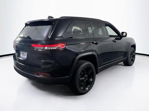 2022 Jeep Grand Cherokee Altitude