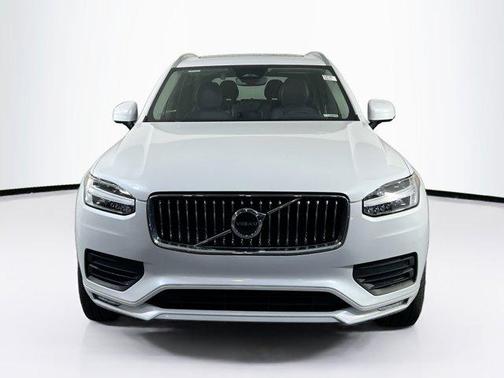 2023 Volvo XC90 B5 Core
