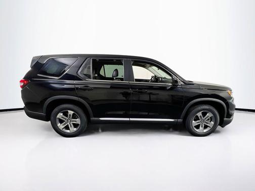 Black 2023 Honda Pilot AWD EX-L 7 Passenger