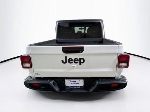Bright White Clearcoat 2022 Jeep Gladiator Sport S