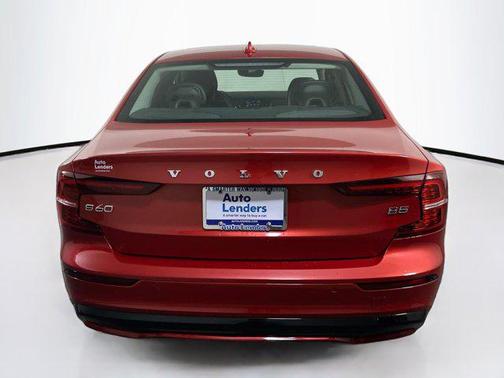 2023 Volvo S60 B5 Core Dark Theme