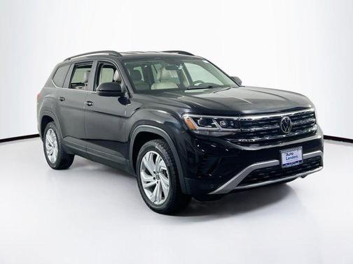 Deep Black Pearl 2022 Volkswagen Atlas 3.6L SE w/Technology