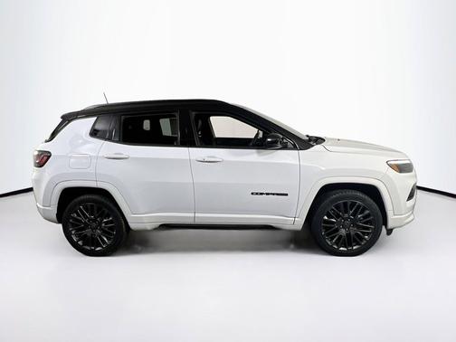 Bright White Clearcoat 2022 Jeep Compass High Altitude