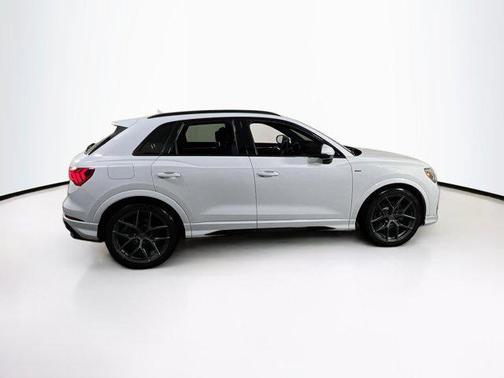 2022 Audi Q3 45 S line Premium Plus