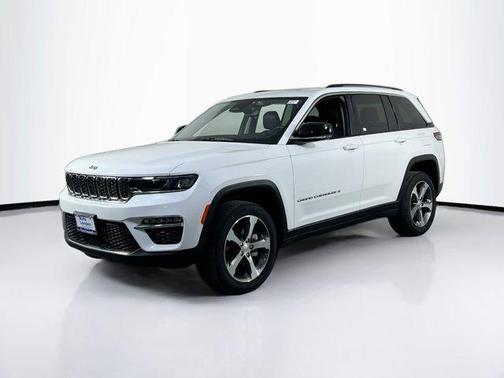 Bright White Clearcoat 2023 Jeep Grand Cherokee Limited